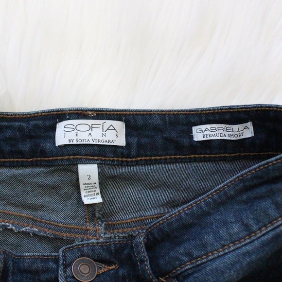 Sofia Jeans by Sofia Vergara Gabriella distressed Bermuda shorts - Picture 5 of 7